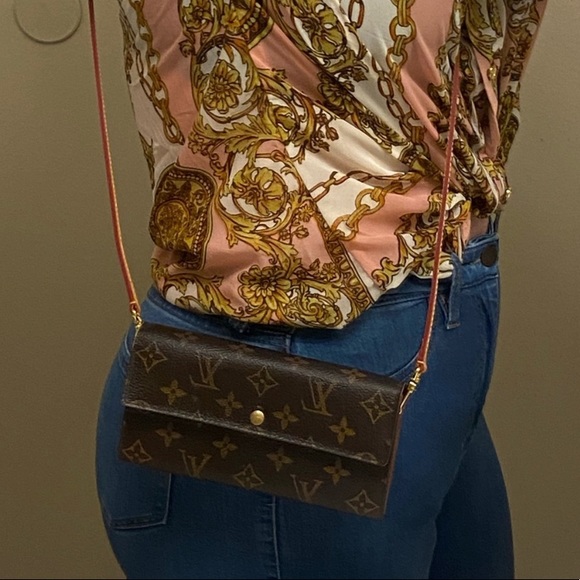 ⚜️🧸 Louis Vuitton Crossbody - Pochette Vachetta Leather Strap & Chain